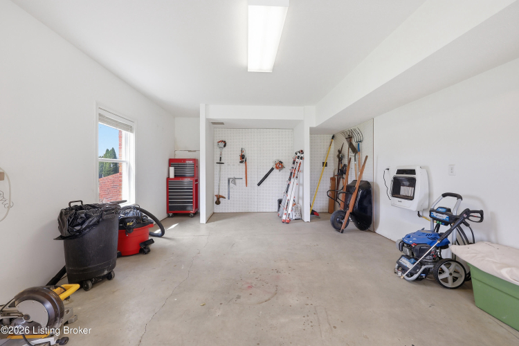 Listing Image 43