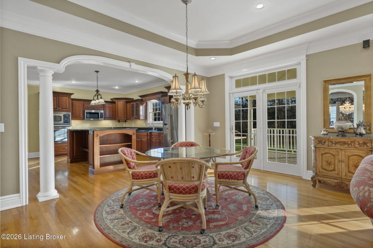 Listing Image 10