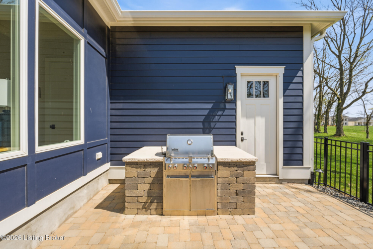 Listing Image 54