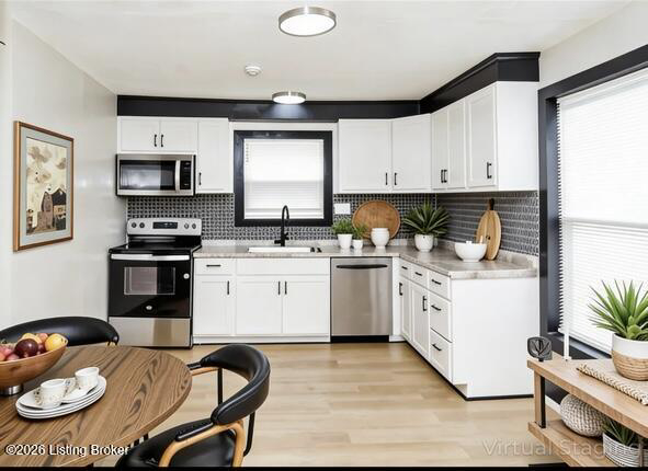 Listing Image 10