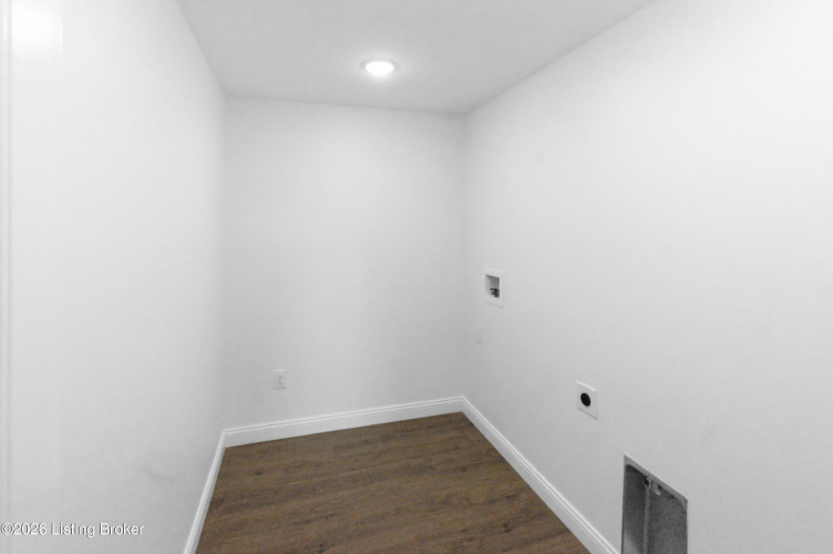 Listing Image 27