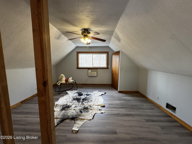 Listing Image 37