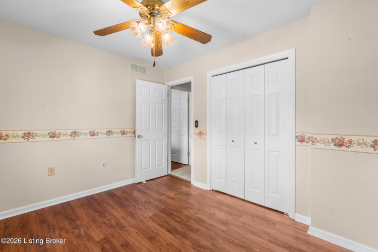Listing Image 17