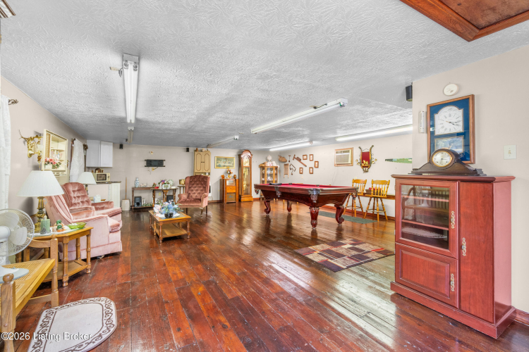Listing Image 42