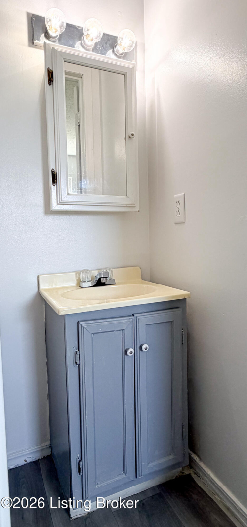 Listing Image 18