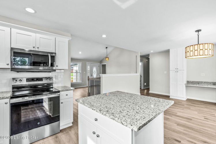 Listing Image 18