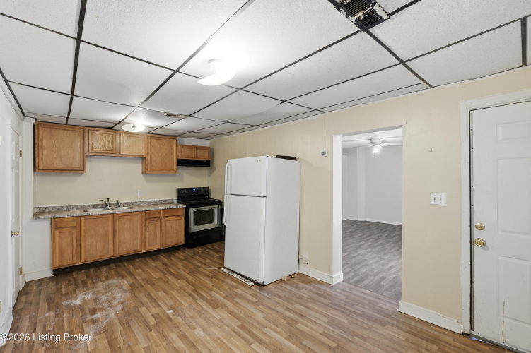 Listing Image 16