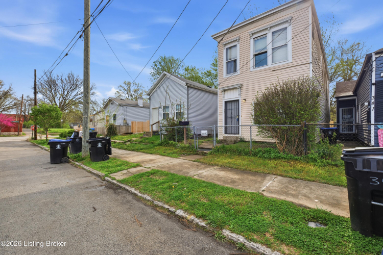 Listing Image 3