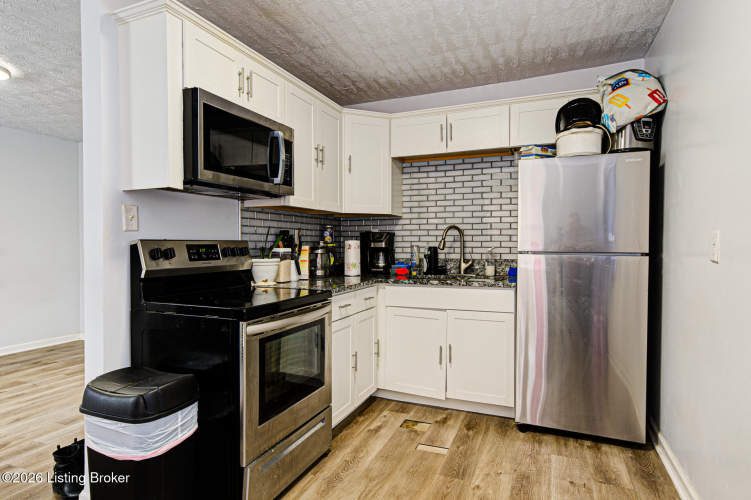 Listing Image 20