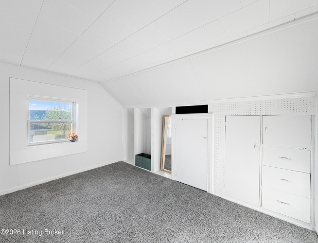 Listing Image 42