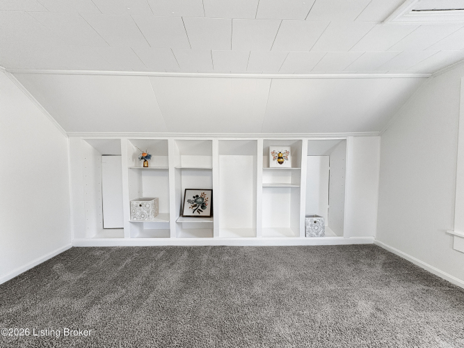 Listing Image 48