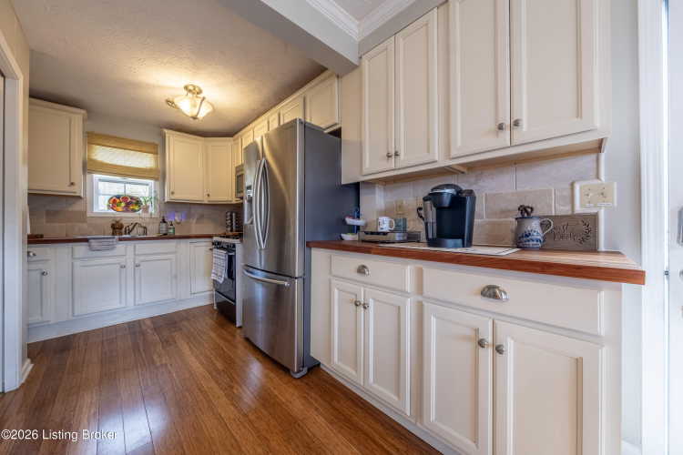 Listing Image 13