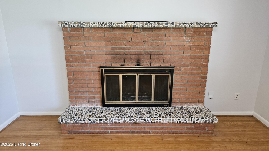 Listing Image 18