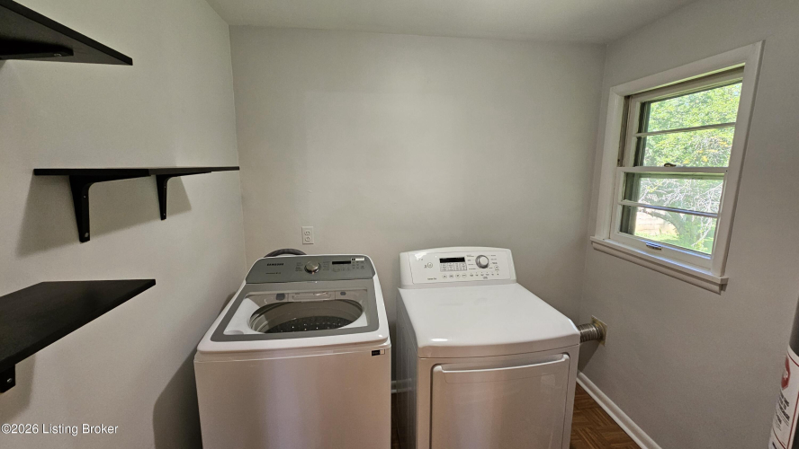 Listing Image 30