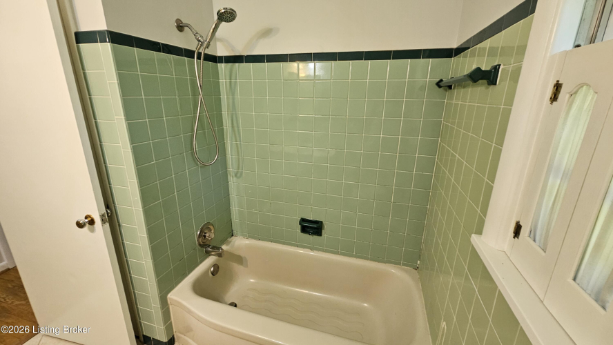 Listing Image 50