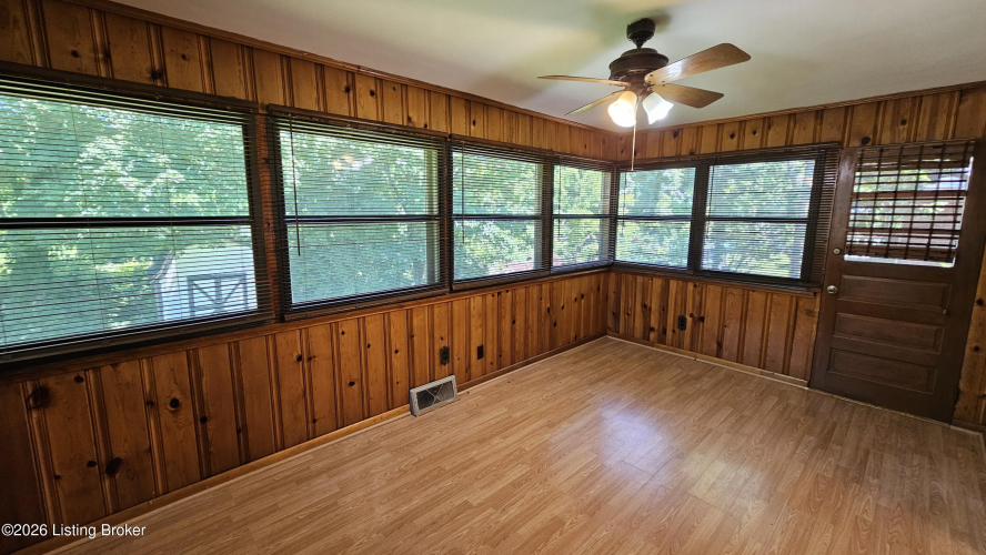 Listing Image 53
