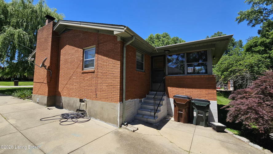 Listing Image 58