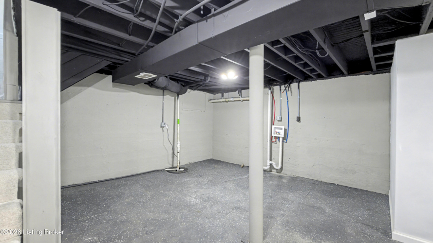 Listing Image 33