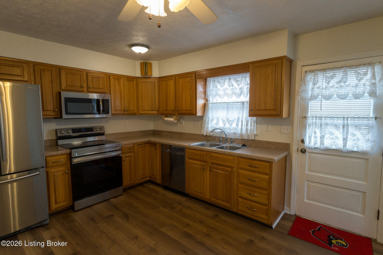 Listing Image 21