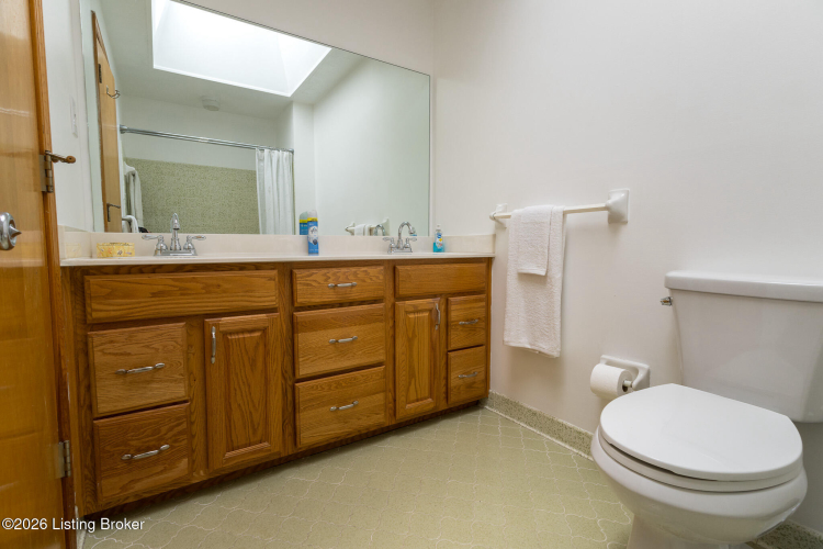 Listing Image 50
