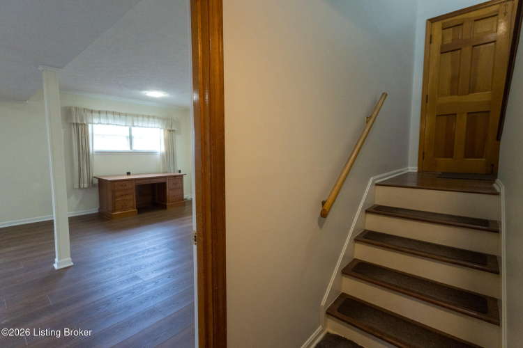 Listing Image 56