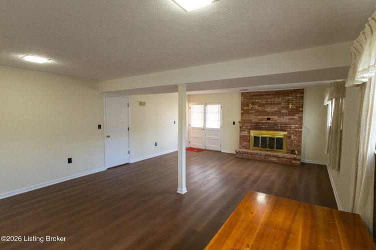Listing Image 60