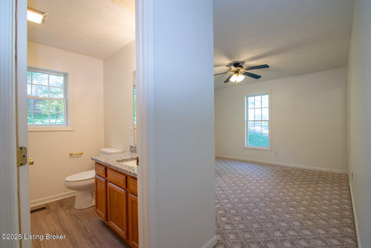 Listing Image 53