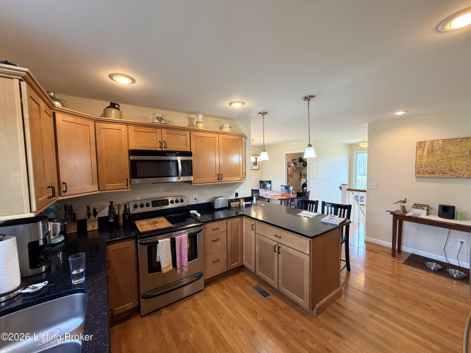 Listing Image 19
