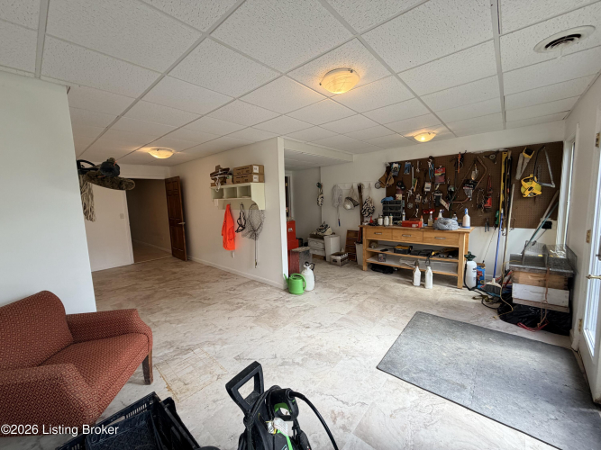 Listing Image 40