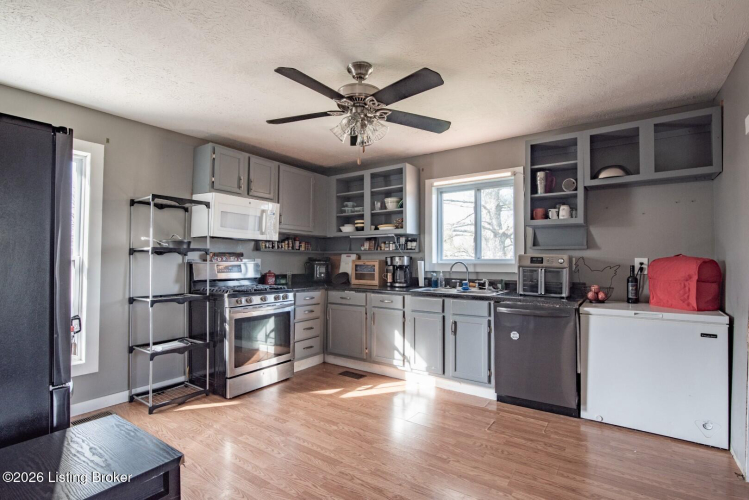 Listing Image 22