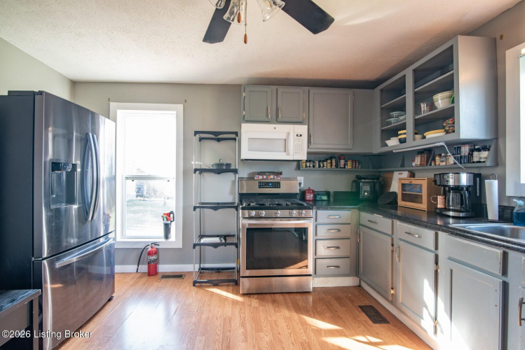 Listing Image 23