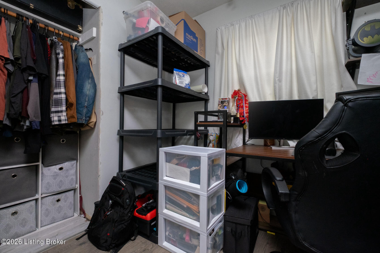Listing Image 25