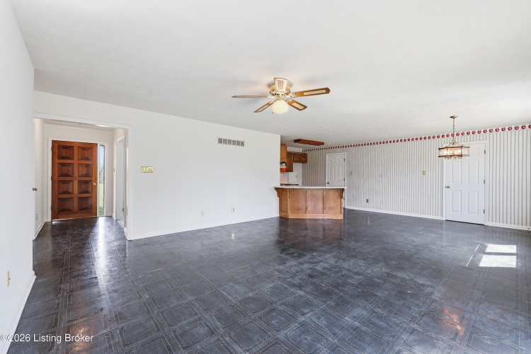 Listing Image 33