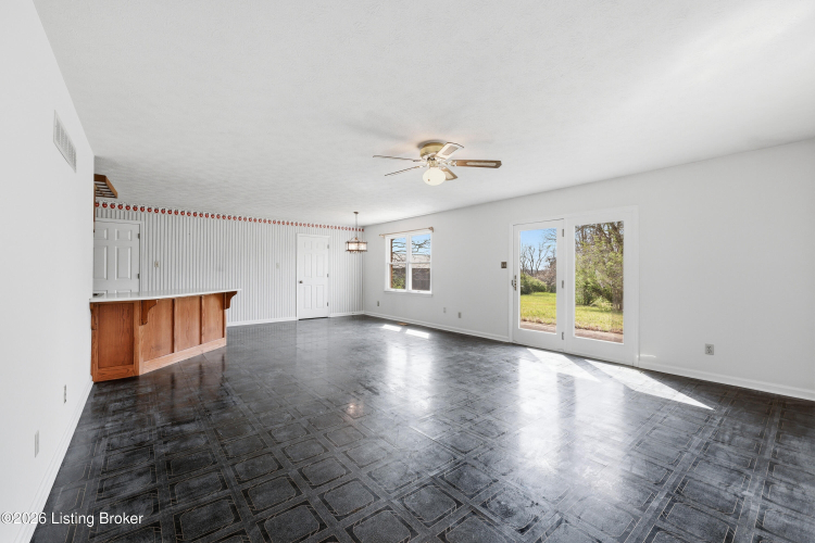 Listing Image 38