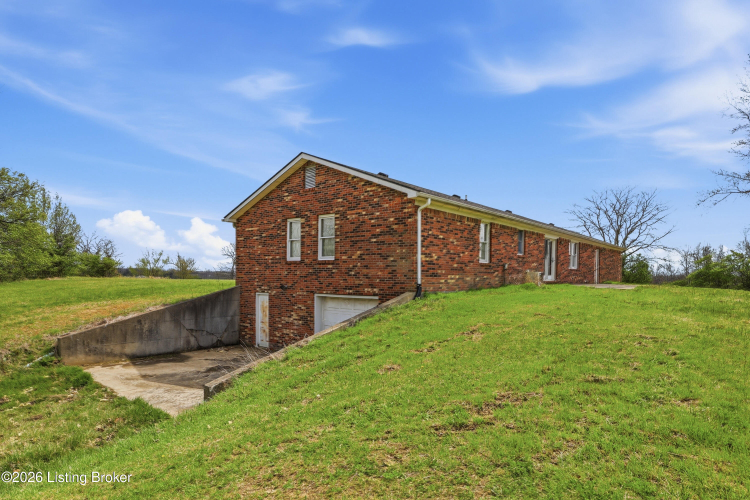 Listing Image 48