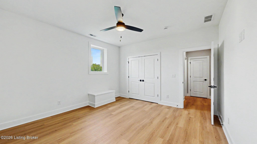 Listing Image 54