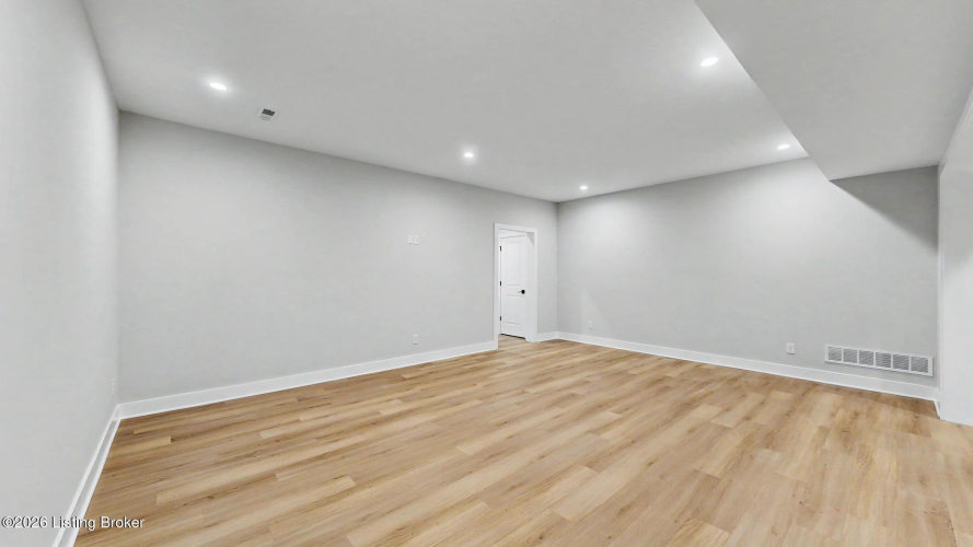 Listing Image 57
