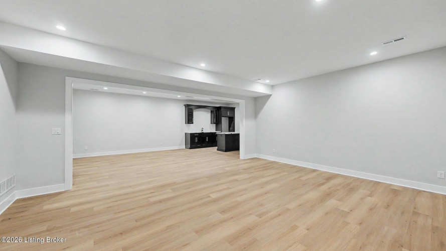 Listing Image 59