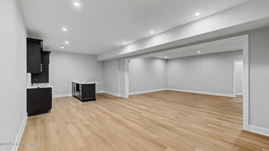 Listing Image 65