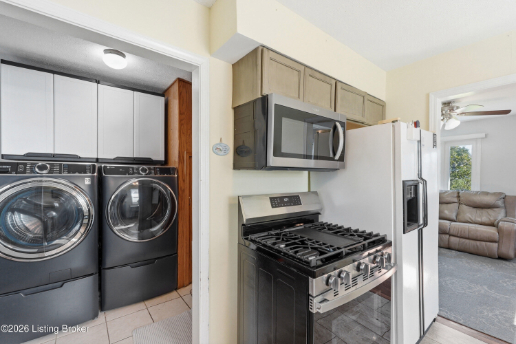 Listing Image 20