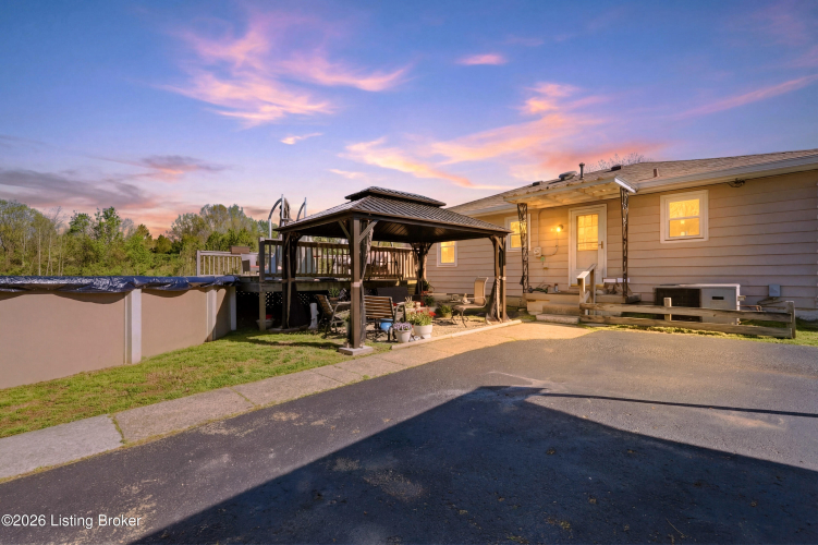 Listing Image 23