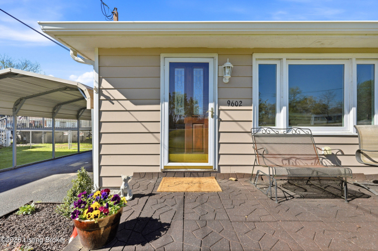 Listing Image 5