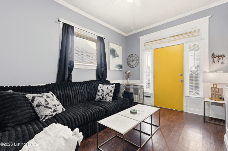 Listing Image 7