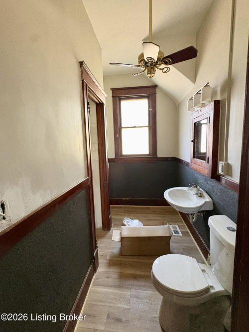 Listing Image 17