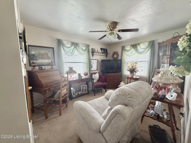 Listing Image 17
