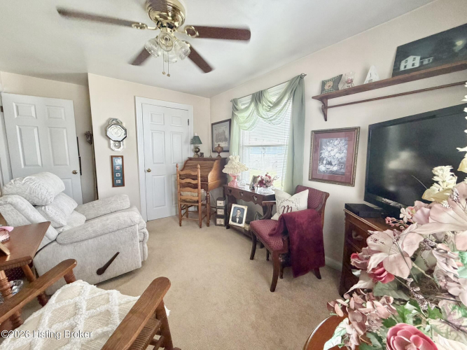 Listing Image 18