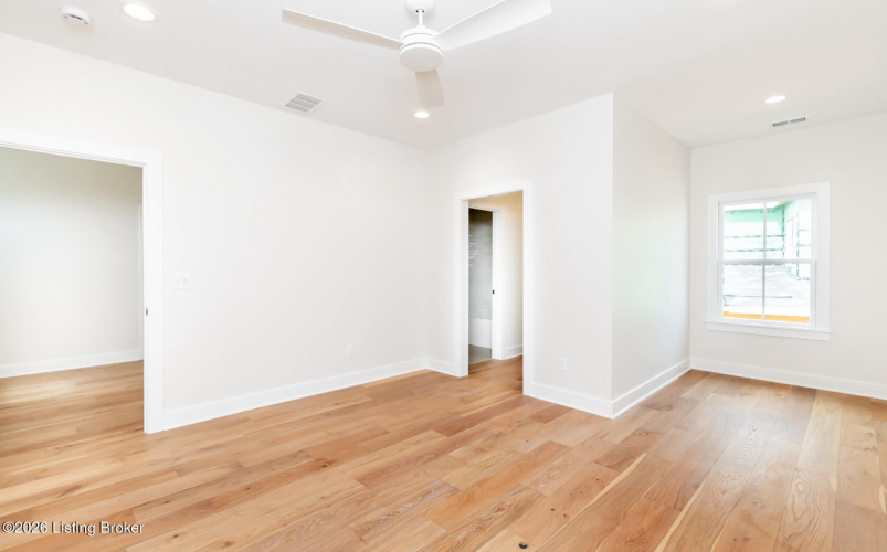 Listing Image 101