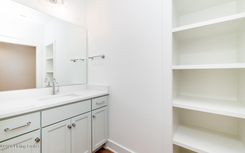 Listing Image 105