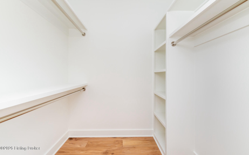 Listing Image 113
