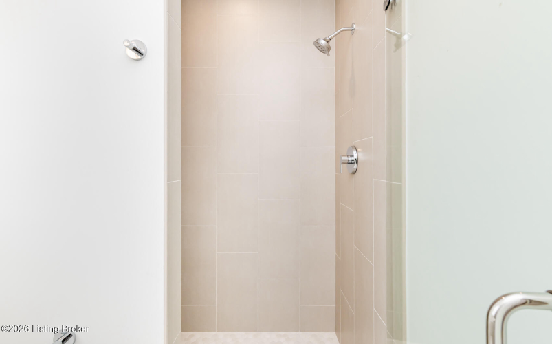 Listing Image 119